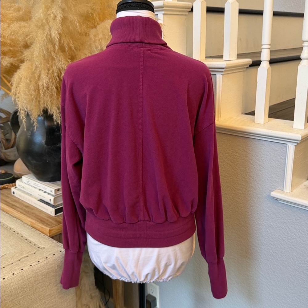Sweaty Betty Melody Luxe Fleece Long Sleeve Turtleneck Sweatshirt Size 6 - Picture 5 of 8